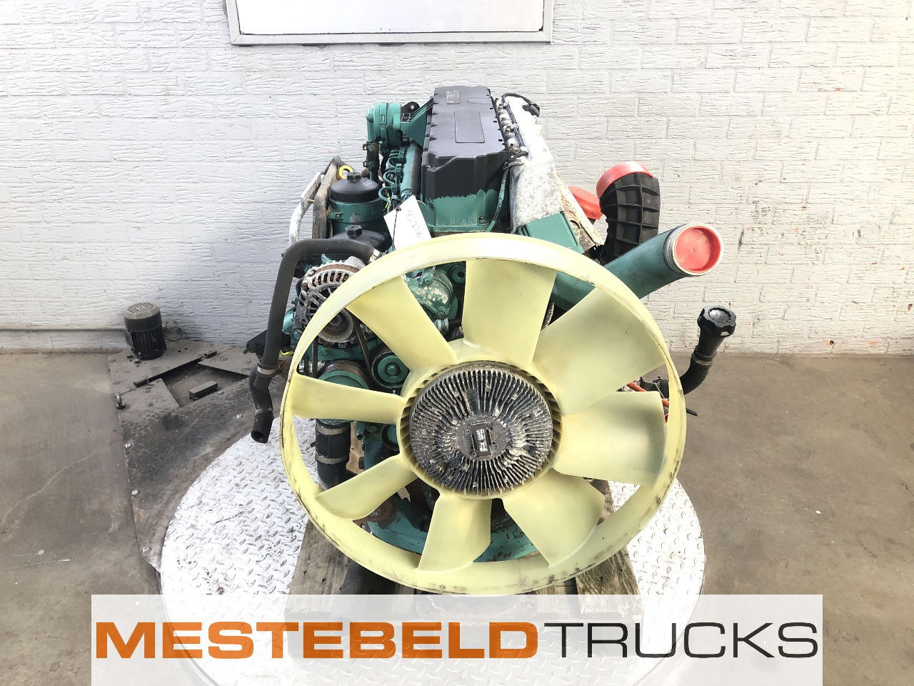 Volvo Motor D7E 320 EC 06B - المحرك و قطع الغيار - شاحنة: صور 2 Volvo Motor D7E 320 EC 06B - المحرك و قطع الغيار - شاحنة: صور 2