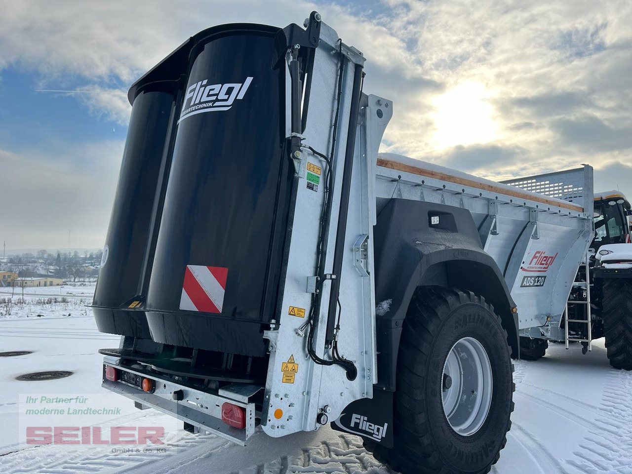 Fliegl ADS 120 Einachs 14m³ - نثر السماد: صور 5 Fliegl ADS 120 Einachs 14m³ - نثر السماد: صور 5