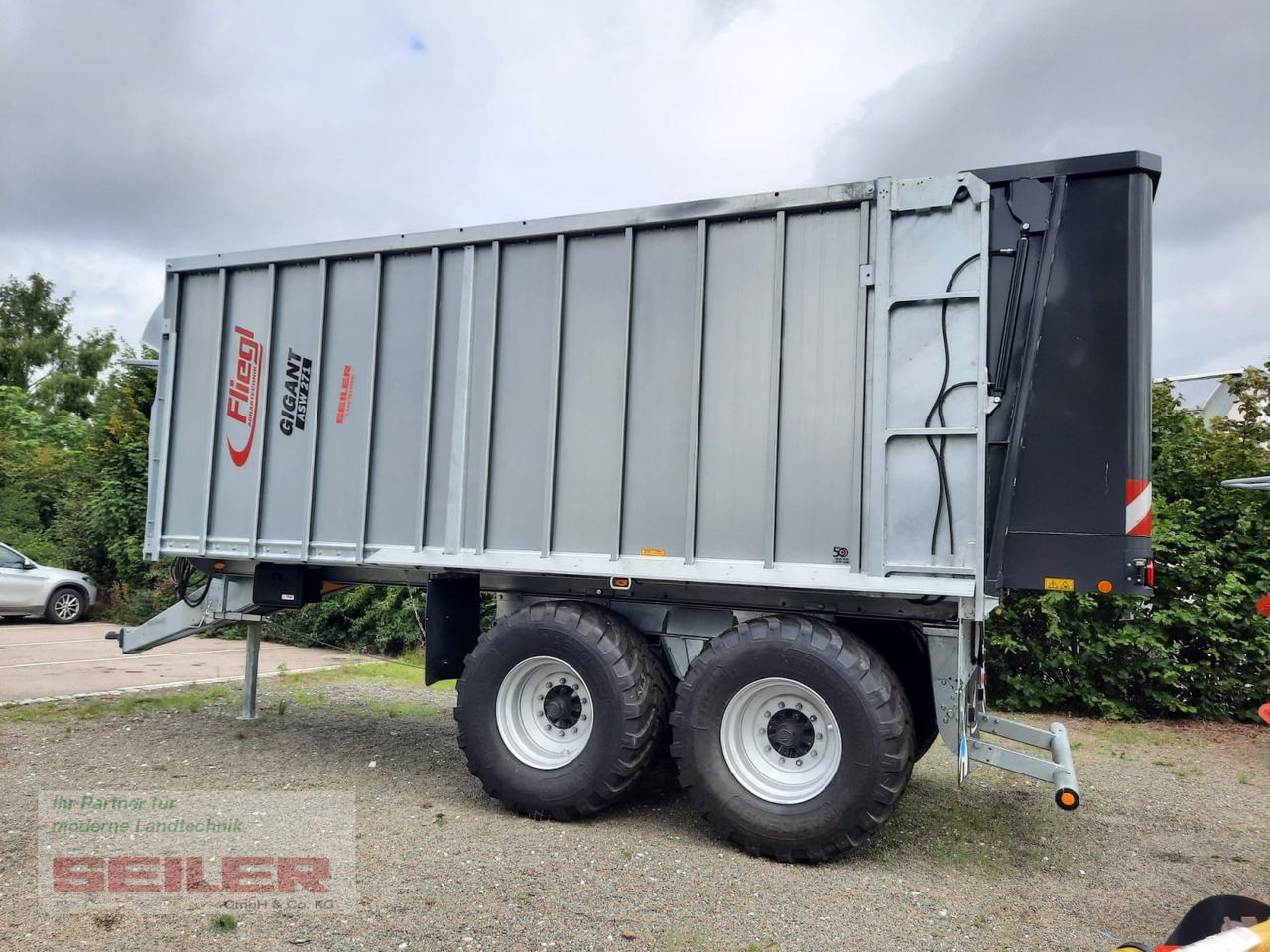 Fliegl ASW 271 C FOX "Franken-Renner" 40m³ - مقطورات الاعلاف: صور 5 Fliegl ASW 271 C FOX "Franken-Renner" 40m³ - مقطورات الاعلاف: صور 5