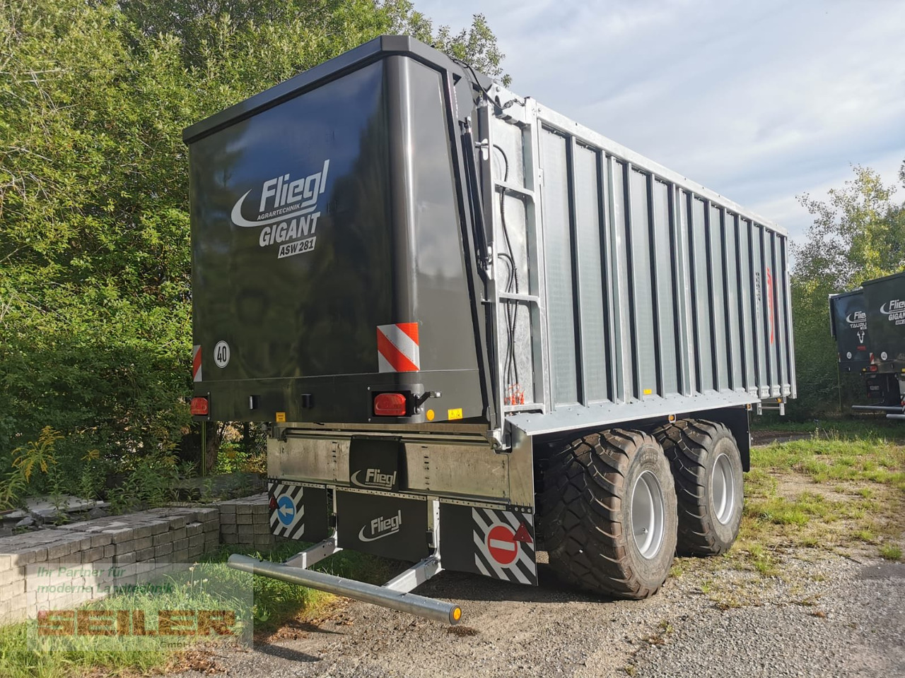 Fliegl ASW 281 GIGANT FOX 45m³ - مقطورات الاعلاف: صور 3 Fliegl ASW 281 GIGANT FOX 45m³ - مقطورات الاعلاف: صور 3