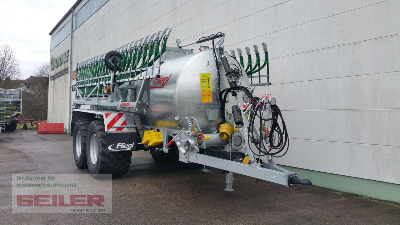 Fliegl PFW 12000 Maxx Line 12m³ + Skate 150 15m - صهريج السماد السائل: صور 1 Fliegl PFW 12000 Maxx Line 12m³ + Skate 150 15m - صهريج السماد السائل: صور 1