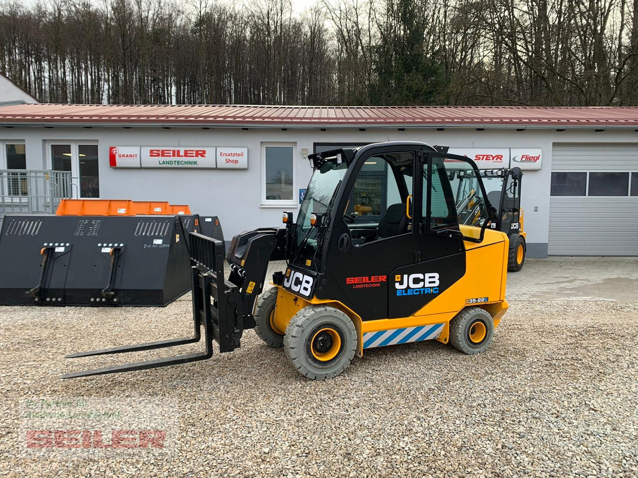 JCB TLT 35-22E Teletruk - رافعة تلسكوبية: صور 1 JCB TLT 35-22E Teletruk - رافعة تلسكوبية: صور 1