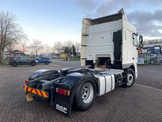 DAF XF 105.410 Euro 5 2 tanks Retarder Automatic - شاحنة جرار: صور 3 DAF XF 105.410 Euro 5 2 tanks Retarder Automatic - شاحنة جرار: صور 3