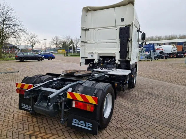 DAF XF 105.510 Euro 5 Retarder Automatic - شاحنة جرار: صور 3 DAF XF 105.510 Euro 5 Retarder Automatic - شاحنة جرار: صور 3