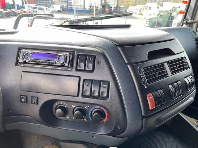 بصندوق مغلق شاحنة DAF XF 95.380 Euro 2 Manual-Gear: صور 14
