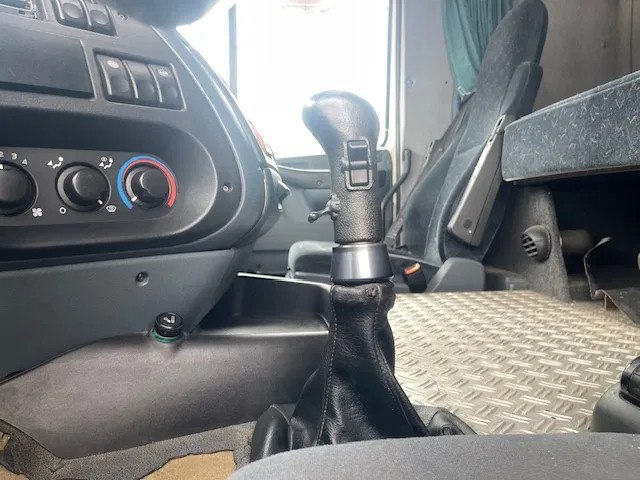 بصندوق مغلق شاحنة DAF XF 95.380 Euro 2 Manual-Gear: صور 11