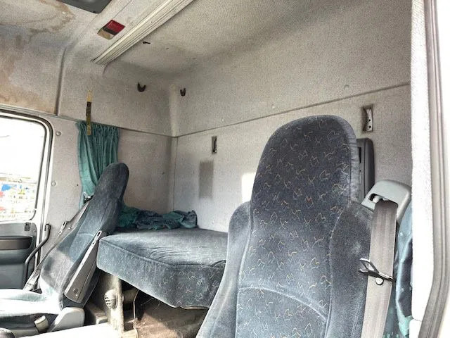 بصندوق مغلق شاحنة DAF XF 95.380 Euro 2 Manual-Gear: صور 15
