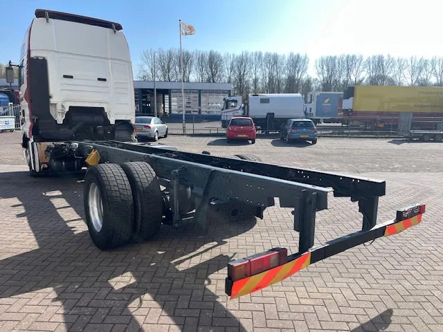 MAN TGA 18.460 Euro 3 Manual-gear Retarder - الشاسيه شاحنة: صور 5 MAN TGA 18.460 Euro 3 Manual-gear Retarder - الشاسيه شاحنة: صور 5