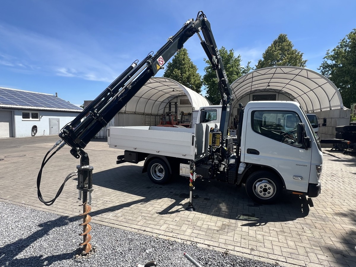 FUSO 3S15 Alu Pritsche 2.80m Ladekran Bohrgerät - الشاحنات الصغيرة المسطحة: صور 1 FUSO 3S15 Alu Pritsche 2.80m Ladekran Bohrgerät - الشاحنات الصغيرة المسطحة: صور 1