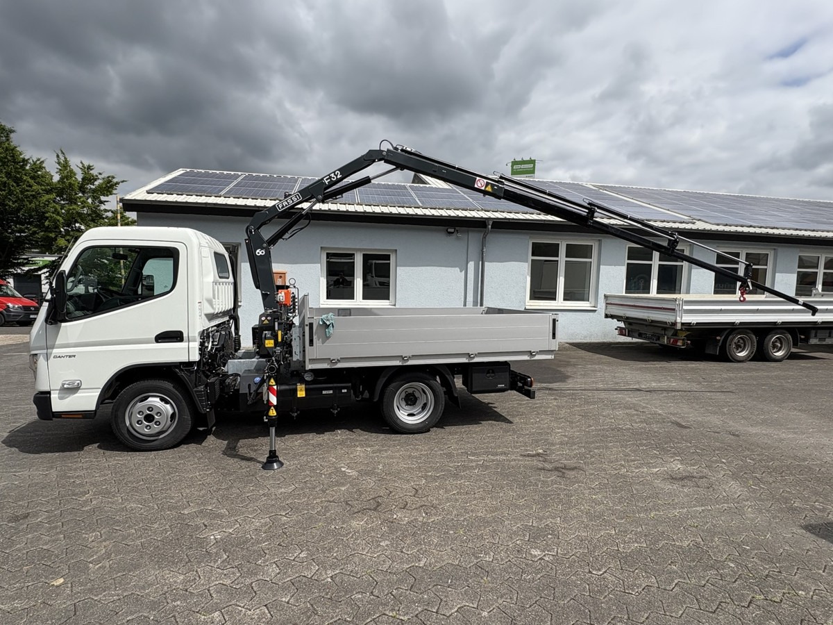 FUSO 3S15 Alu Pritsche 2.80m Ladekran Funk! sofort ve - شاحنة كرين: صور 4 FUSO 3S15 Alu Pritsche 2.80m Ladekran Funk! sofort ve - شاحنة كرين: صور 4