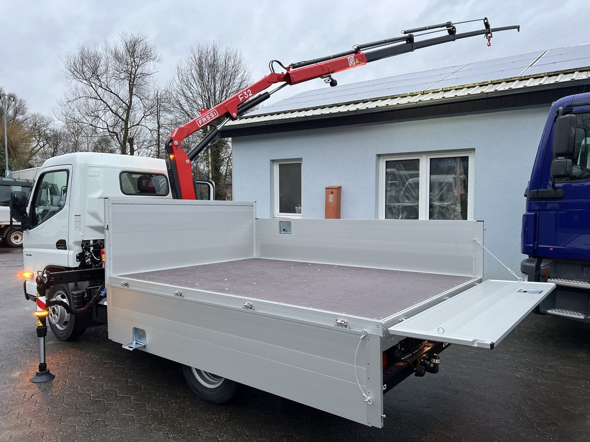 FUSO 3S15 Alu Pritsche 2.80m Ladekran Funk! - الشاحنات الصغيرة المسطحة: صور 1 FUSO 3S15 Alu Pritsche 2.80m Ladekran Funk! - الشاحنات الصغيرة المسطحة: صور 1