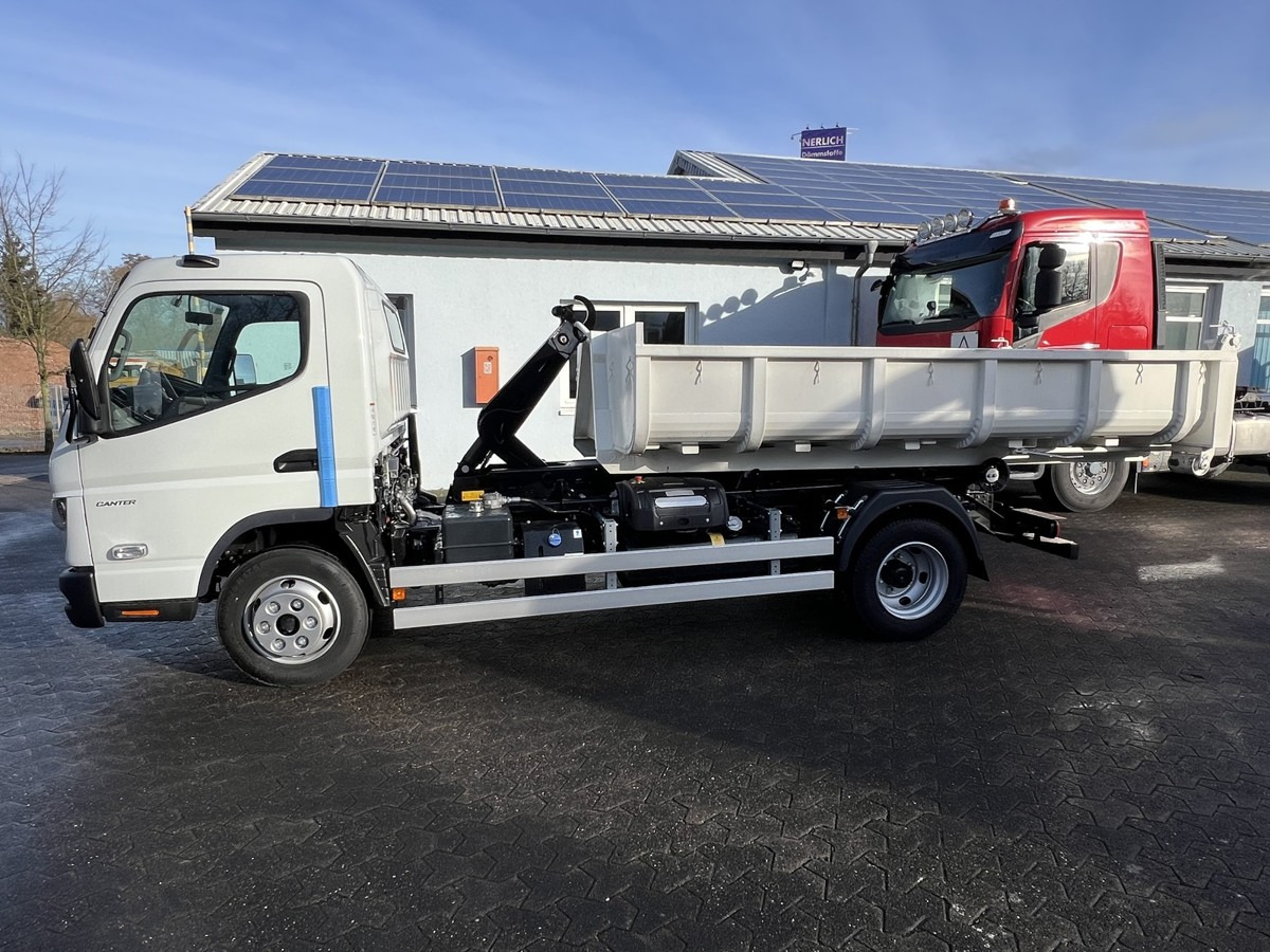 FUSO Canter FUSO 7C18 City Abrollkipper Miete - شاحنة ذات الخطاف: صور 2 FUSO Canter FUSO 7C18 City Abrollkipper Miete - شاحنة ذات الخطاف: صور 2