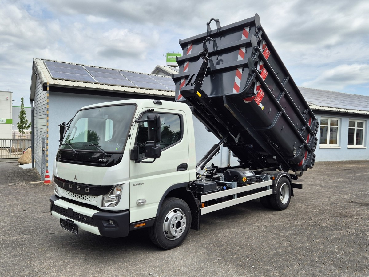 FUSO FUSO 9C18 40km/h City Abrollkipper WLF Swiss Hak - شاحنة ذات الخطاف: صور 1 FUSO FUSO 9C18 40km/h City Abrollkipper WLF Swiss Hak - شاحنة ذات الخطاف: صور 1
