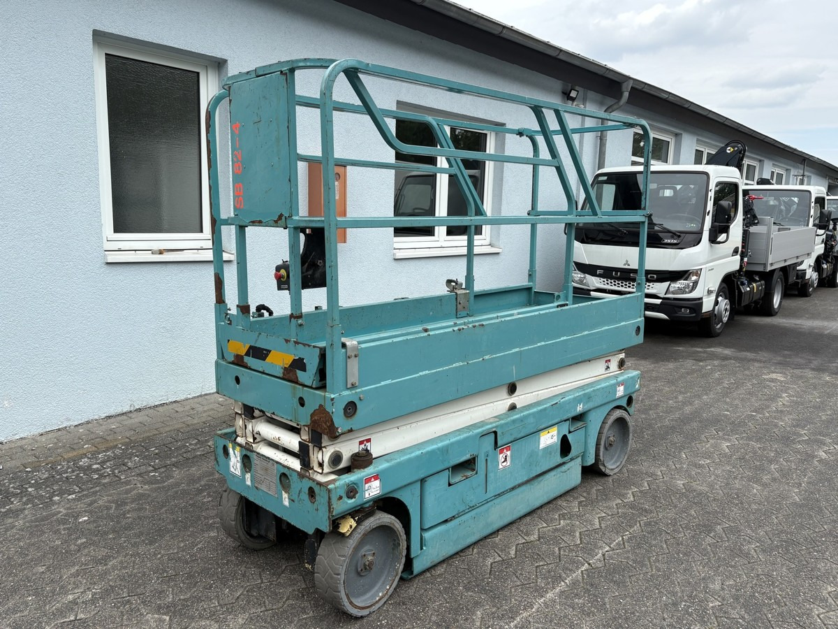 GENIE Haulotte Compact 8 baugleich GS 2032 sofort verf - رافعات مقصية: صور 1 GENIE Haulotte Compact 8 baugleich GS 2032 sofort verf - رافعات مقصية: صور 1