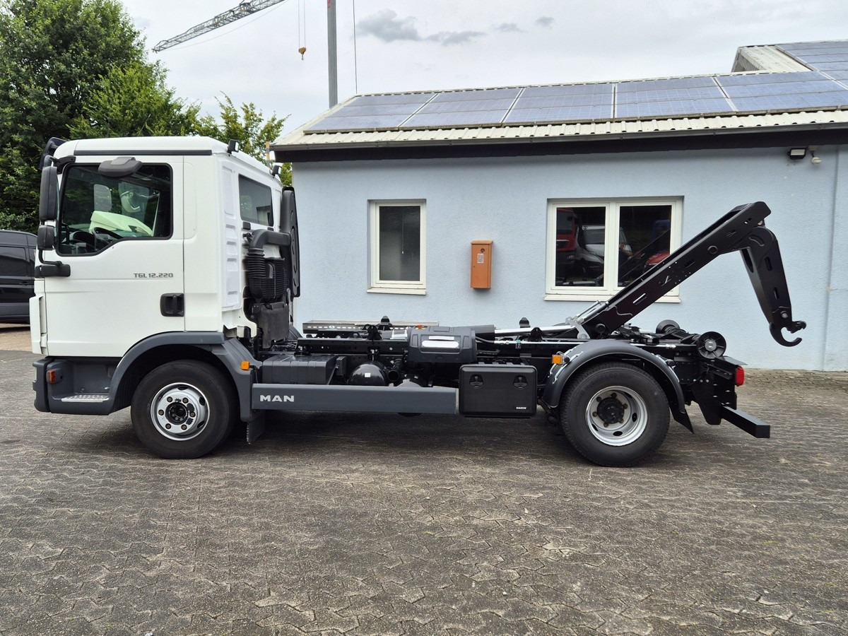 MAN TGL 12.250 BL City Abrollkipper NEU AHK Euro 6 - شاحنة ذات الخطاف: صور 4 MAN TGL 12.250 BL City Abrollkipper NEU AHK Euro 6 - شاحنة ذات الخطاف: صور 4