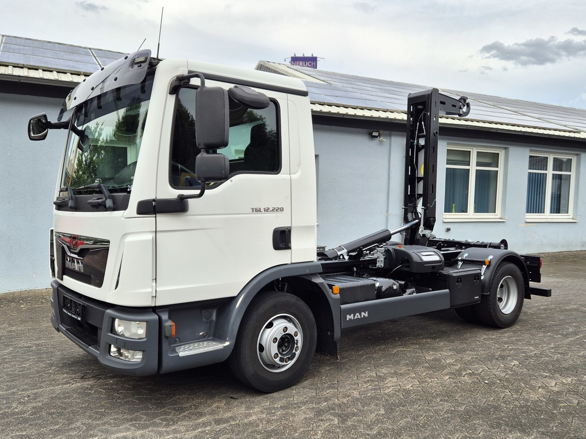 MAN TGL 12.250 BL City Abrollkipper NEU AHK Euro 6 - شاحنة ذات الخطاف: صور 2 MAN TGL 12.250 BL City Abrollkipper NEU AHK Euro 6 - شاحنة ذات الخطاف: صور 2