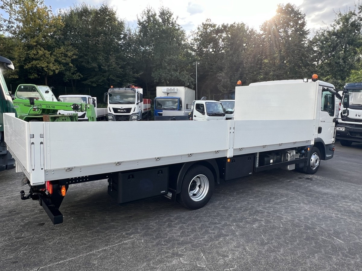 MAN TGL 8.160 BL NEU Alu Pritsche 5.5m AHK 3.5t - الشاحنات الصغيرة المسطحة: صور 1 MAN TGL 8.160 BL NEU Alu Pritsche 5.5m AHK 3.5t - الشاحنات الصغيرة المسطحة: صور 1