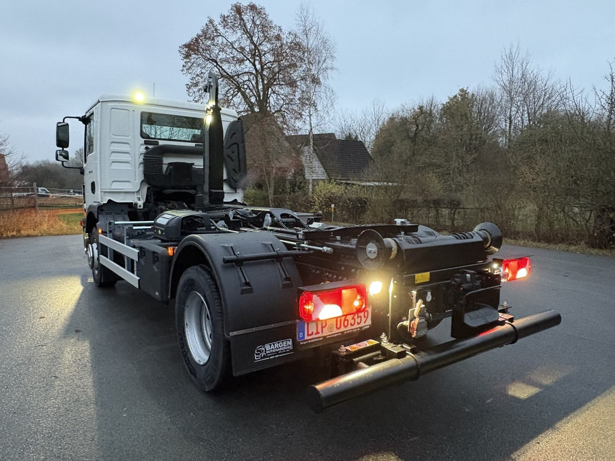 MAN TGM 15.290 BL Abrollkipper AHK - شاحنة ذات الخطاف: صور 4 MAN TGM 15.290 BL Abrollkipper AHK - شاحنة ذات الخطاف: صور 4