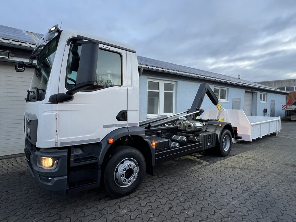 MAN TGM 15.290 BL Abrollkipper PowerMatic Standheiz. - شاحنة ذات الخطاف: صور 5 MAN TGM 15.290 BL Abrollkipper PowerMatic Standheiz. - شاحنة ذات الخطاف: صور 5