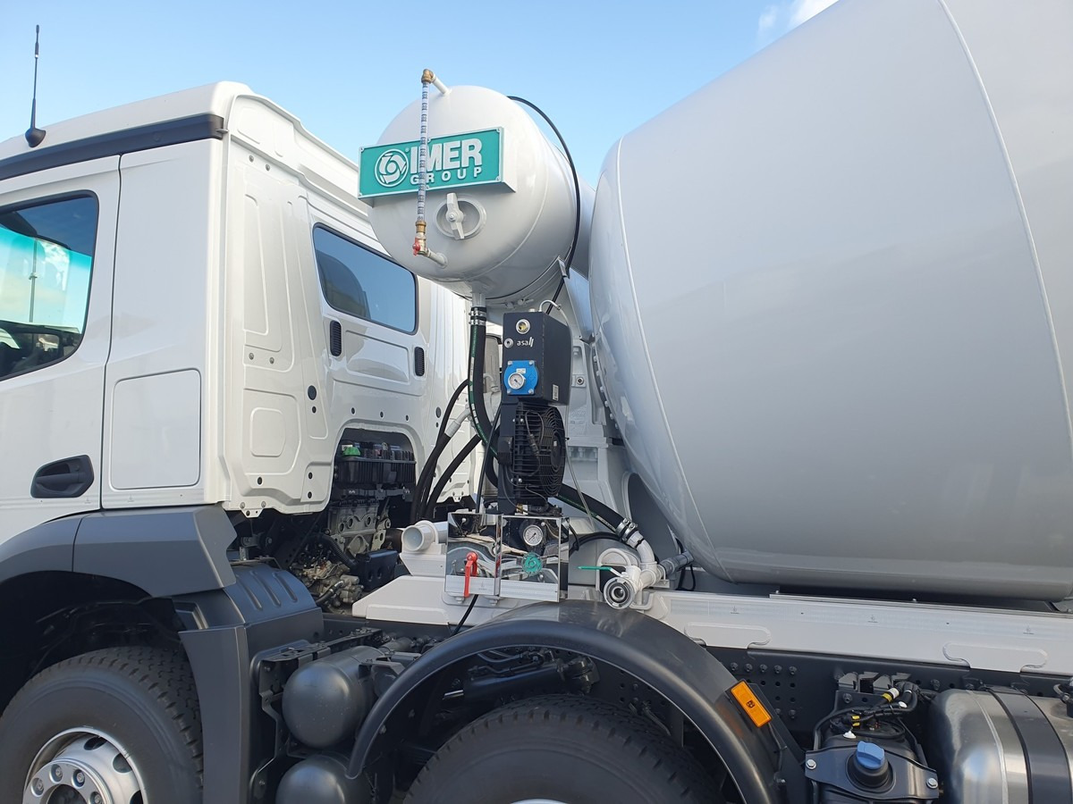 MERCEDES-BENZ Arocs 3740 8x4 Betonmischer IMER ORU LT105 H 10m - شاحنة خلاطة خرسانة: صور 5 MERCEDES-BENZ Arocs 3740 8x4 Betonmischer IMER ORU LT105 H 10m - شاحنة خلاطة خرسانة: صور 5
