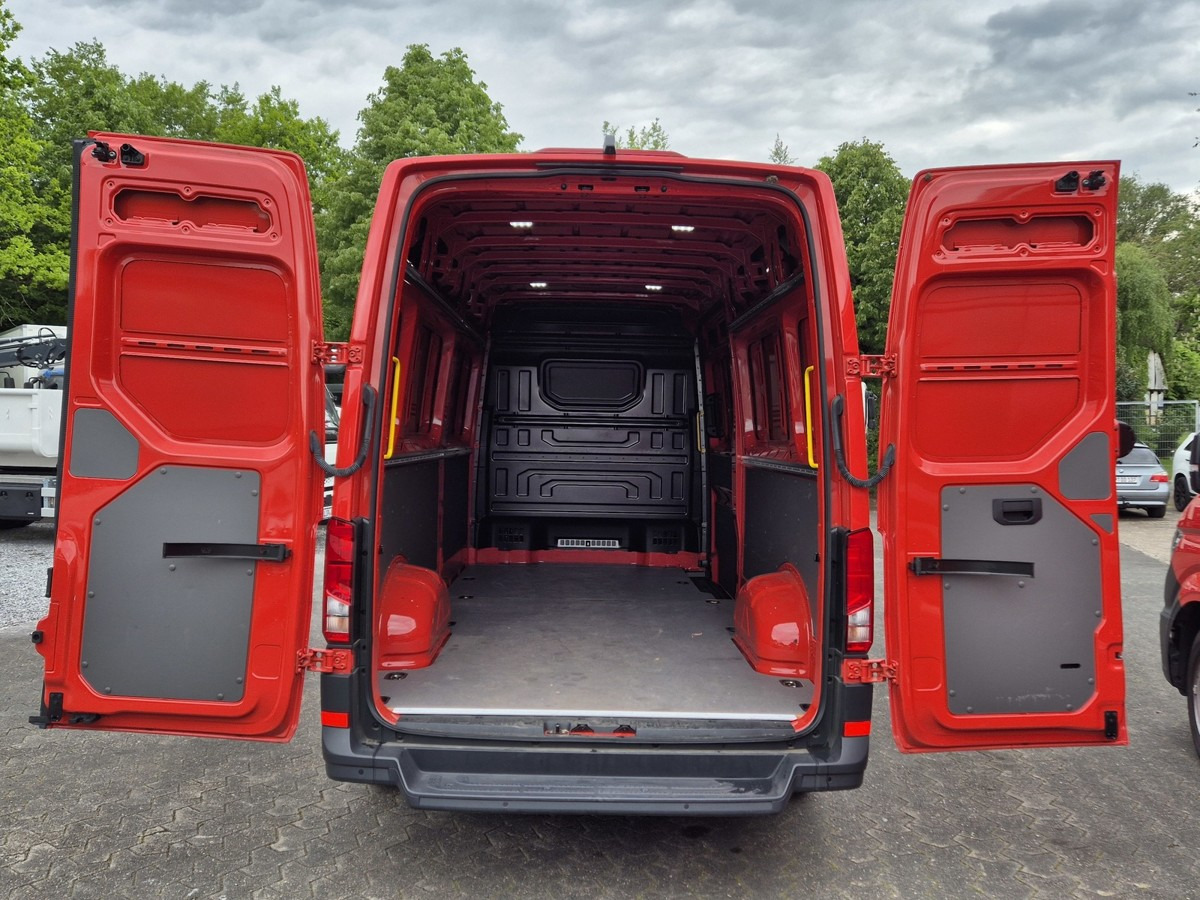 VW Crafter 35 Maxi L4H3 1Hand PDC Kamera - فان: صور 4 VW Crafter 35 Maxi L4H3 1Hand PDC Kamera - فان: صور 4