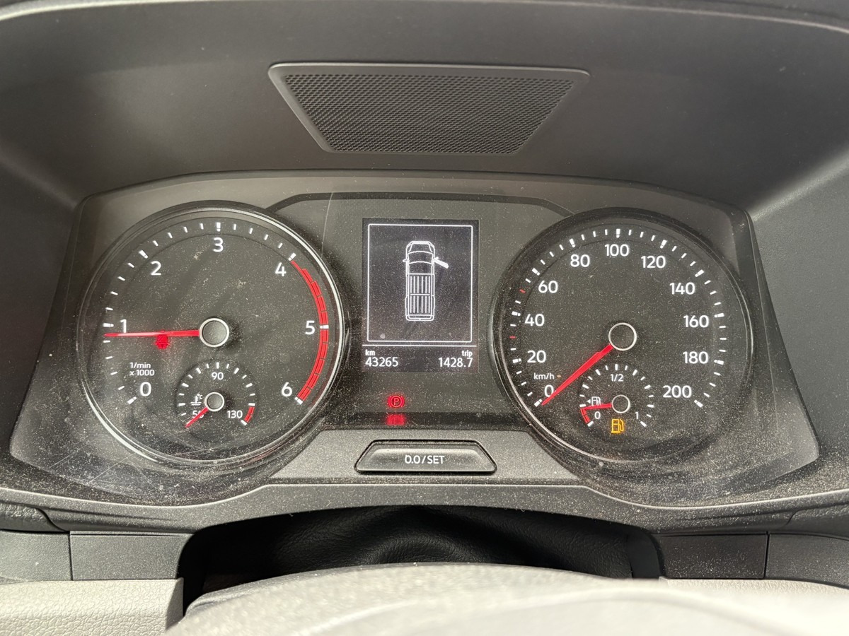 فان VW Crafter 35 Maxi L4H3 1Hand PDC: صور 19