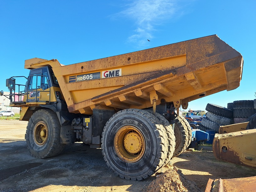 KOMATSU HD605-7EO - شاحنة قلابة للمحاجر: صور 3 KOMATSU HD605-7EO - شاحنة قلابة للمحاجر: صور 3