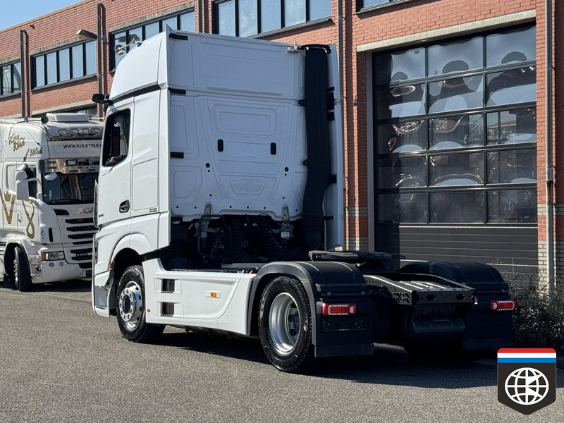Mercedes-Benz ACTROS 1848 Gigaspace ** LIMITED EDITION** / FULL SPOILER / 2x TANK / NIGHT ac / - شاحنة جرار: صور 4 Mercedes-Benz ACTROS 1848 Gigaspace ** LIMITED EDITION** / FULL SPOILER / 2x TANK / NIGHT ac / - شاحنة جرار: صور 4