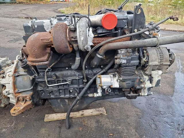 Renault Midliner 180 - قطع الغيار: صور 5 Renault Midliner 180 - قطع الغيار: صور 5