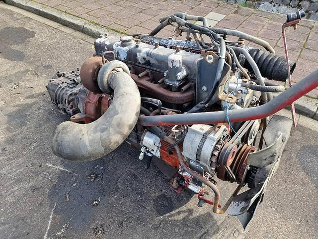 Renault Midliner 180 - قطع الغيار: صور 4 Renault Midliner 180 - قطع الغيار: صور 4