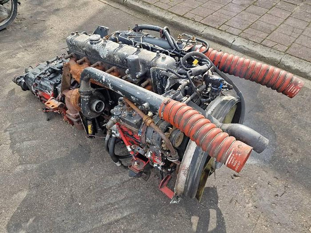 Renault Midliner 210 - قطع الغيار: صور 4 Renault Midliner 210 - قطع الغيار: صور 4