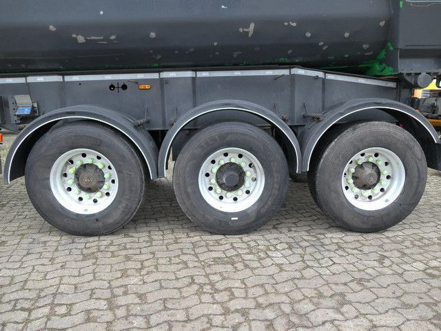 Carnehl CHKS/AH, Alu, 28m³, Kunststoffauskleidung, Lift - قلابة نصف مقطورة: صور 3 Carnehl CHKS/AH, Alu, 28m³, Kunststoffauskleidung, Lift - قلابة نصف مقطورة: صور 3