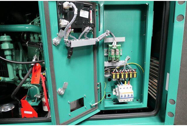 Cummins Stromgenerator, 10 kVA, Sofort verfügbar - مجموعة المولدات: صور 4 Cummins Stromgenerator, 10 kVA, Sofort verfügbar - مجموعة المولدات: صور 4