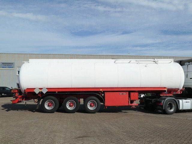 Esterer 32.700ltr., Sening Pumpe,Bodenbefüllung - نصف مقطورة صهريج: صور 2 Esterer 32.700ltr., Sening Pumpe,Bodenbefüllung - نصف مقطورة صهريج: صور 2