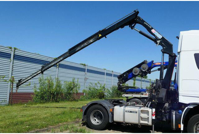 شاحنة جرار Iveco 460 Stralis 4x2, Kran HMF 1320K3, Hydr., Klima: صور 9