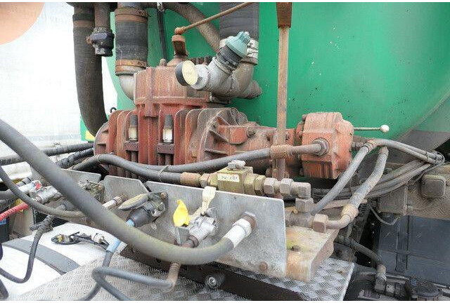 LINDNER & Fischer, Gülle, Vogelsang, 27m³,Lift - فراغ شاحنة: صور 3 LINDNER & Fischer, Gülle, Vogelsang, 27m³,Lift - فراغ شاحنة: صور 3