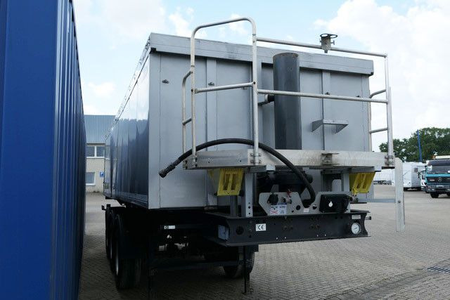 Langendorf SKA-HS 24/30 ISOXX, Alu, Thermo, 26m³, Luft-Lift - قلابة نصف مقطورة: صور 3 Langendorf SKA-HS 24/30 ISOXX, Alu, Thermo, 26m³, Luft-Lift - قلابة نصف مقطورة: صور 3
