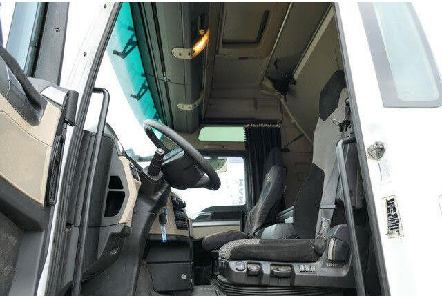 MAN 18.460 TGX XXL 4x2, Spoiler, Intarder, 2x Tank - شاحنة جرار: صور 5 MAN 18.460 TGX XXL 4x2, Spoiler, Intarder, 2x Tank - شاحنة جرار: صور 5