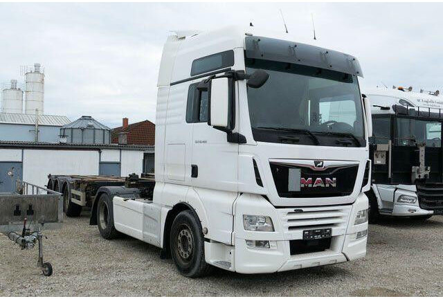 MAN 18.460 TGX XXL 4x2, Spoiler, Intarder, 2x Tank - شاحنة جرار: صور 2 MAN 18.460 TGX XXL 4x2, Spoiler, Intarder, 2x Tank - شاحنة جرار: صور 2