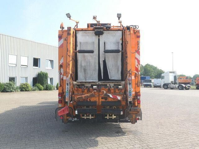 MAN 26.320 TGS BL 6x2, Haller, Zöller-Schüttung - شاحنة القمامة: صور 4 MAN 26.320 TGS BL 6x2, Haller, Zöller-Schüttung - شاحنة القمامة: صور 4