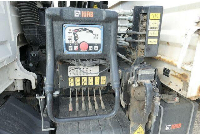 MAN 8.220 TGL BB, Hiab 055 BS-2, Greifer, AHK, Funk - قلابات: صور 5 MAN 8.220 TGL BB, Hiab 055 BS-2, Greifer, AHK, Funk - قلابات: صور 5