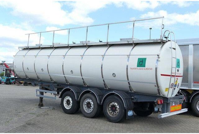 Menci SA 105/Lebensmittel Tank 32 cbm./12x auf Lager! - نصف مقطورة صهريج: صور 5 Menci SA 105/Lebensmittel Tank 32 cbm./12x auf Lager! - نصف مقطورة صهريج: صور 5