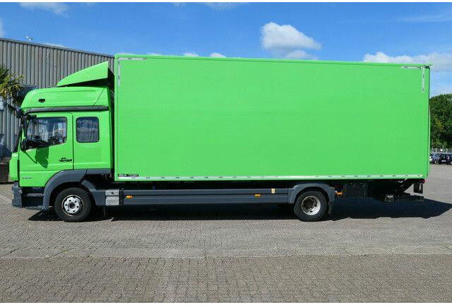 Mercedes-Benz 1023 L Atego 4x2, Schlafkabine, AHK, LBW, Möbel - بصندوق مغلق شاحنة: صور 2 Mercedes-Benz 1023 L Atego 4x2, Schlafkabine, AHK, LBW, Möbel - بصندوق مغلق شاحنة: صور 2