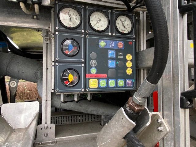 Mercedes-Benz 1833 Axor 4x4, Kran Palfinger, Rosenbauer, AHK  إيجار Mercedes-Benz 1833 Axor 4x4, Kran Palfinger, Rosenbauer, AHK: صور 14