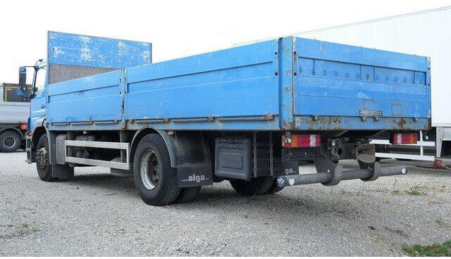 Mercedes-Benz 1833 L Axor 4x2, Klima, 7.200mm lang, AHK - شاحنات مسطحة: صور 4 Mercedes-Benz 1833 L Axor 4x2, Klima, 7.200mm lang, AHK - شاحنات مسطحة: صور 4