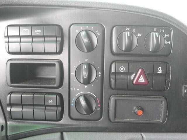 سياره كنس شوارع Mercedes-Benz 2032 A Actros 4x4, Bucher STKF 9500, Airport, AC: صور 14