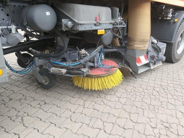 سياره كنس شوارع Mercedes-Benz 2032 A Actros 4x4, Bucher STKF 9500, Airport, AC: صور 9