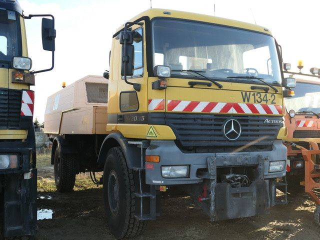 Mercedes-Benz 2035 AK Actros 4x4, Kehrmaschine Schmidt, Allrad - سياره كنس شوارع: صور 4 Mercedes-Benz 2035 AK Actros 4x4, Kehrmaschine Schmidt, Allrad - سياره كنس شوارع: صور 4