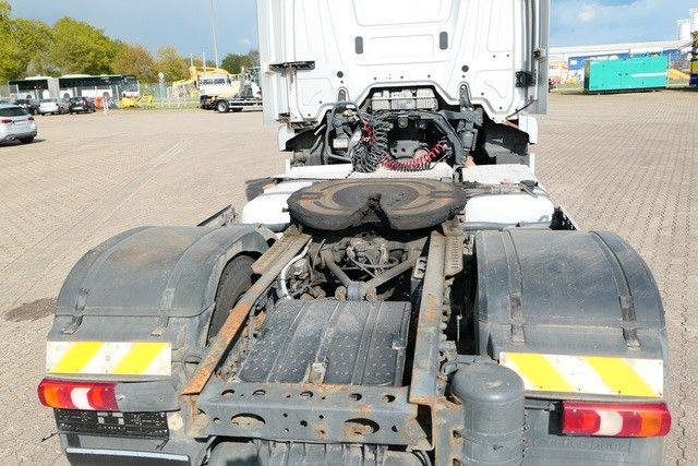 Mercedes-Benz 2443 LS Actros 6x2, MP4, 3-Achser, Hydr., Euro 6 - شاحنة جرار: صور 4 Mercedes-Benz 2443 LS Actros 6x2, MP4, 3-Achser, Hydr., Euro 6 - شاحنة جرار: صور 4