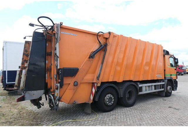 Mercedes-Benz 2532 L Actros 6x2, Faun, Zöller, 24m³, MP3, AC - شاحنة القمامة: صور 4 Mercedes-Benz 2532 L Actros 6x2, Faun, Zöller, 24m³, MP3, AC - شاحنة القمامة: صور 4
